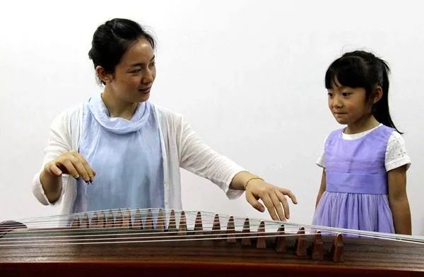 <strong>為什么耐心教古箏基本功的老師是最冤枉的好老師！</strong>