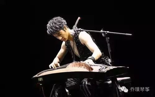 男孩子學習古箏_古箏男孩子彈適合嗎_男孩兒學古箏