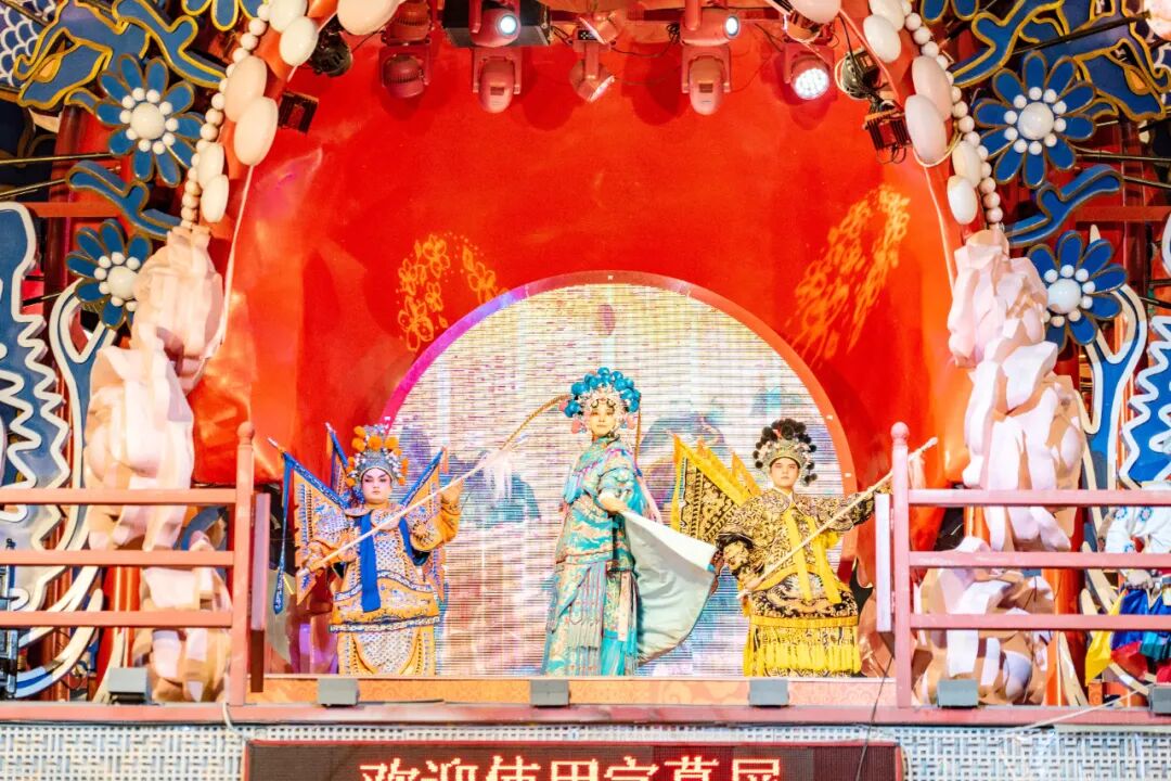 海內外旅行團齊聚竹溪沉浸式體驗戲曲光影盛宴